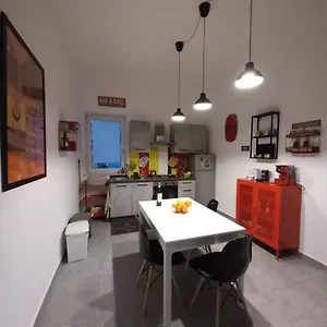 Lo Scorcio Della Neapolis Accogliente Pressi Parco Neapolis Italy